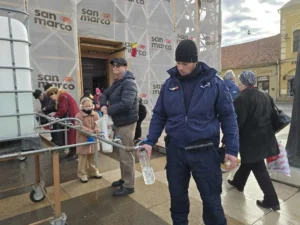 Sfințirea Agheasmei Mari la Mănăstirea Sfintei Cruci și la bisericile din Oradea-06