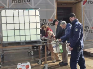 Sfințirea Agheasmei Mari la Mănăstirea Sfintei Cruci și la bisericile din Oradea-10