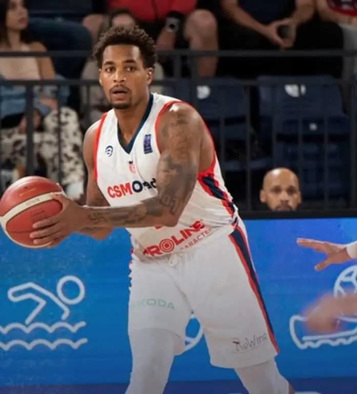 Travante Williams