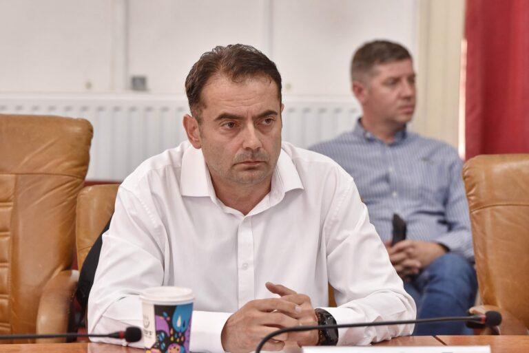 Analize și investigații medicale decontate peste valoarea de contract, anunță CNAS