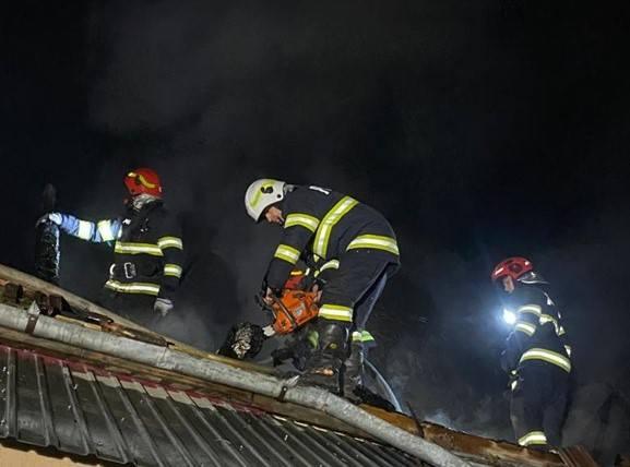 85 de misiuni desfășurate de pompierii bihoreni în două zile