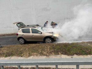 incendiu masina (2)