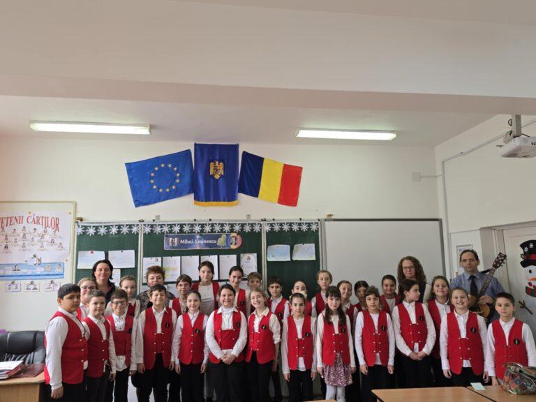 Elevii Liceului de Arte din Oradea, mai aproape de Eminescu