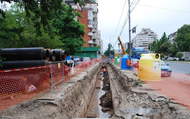Primăria Oradea a semnat contractul pentru modernizarea rețelelor de distribuție aferente a 19 puncte termice din oraș
