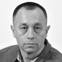 Opinii: Bolojan concediază, țara aplaudă