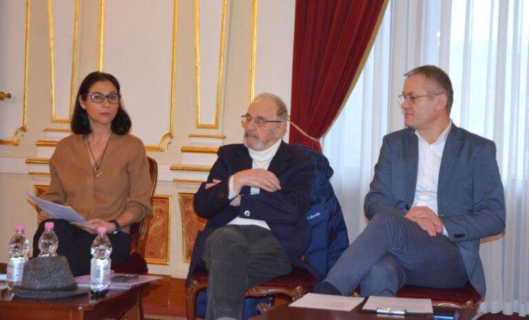 Spectacol aniversar, discuții cu elevii și piese de teatru de Ziua Culturii Naționale, în Bihor