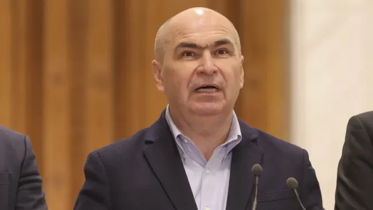 Bolojan vrea o lege care să-i apere pe românii care își cumpără apartamente: avansul să fie limitat sau compania să ofere garanții