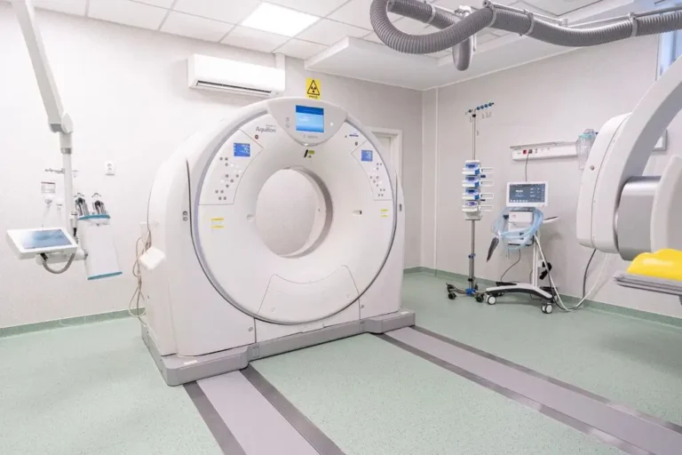 Trei aparate RMN, patru computere tomograf, trei angiografe și echipamente avansate pentru Spitalul Județean din Oradea