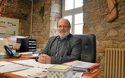 Părintele Alexandru Buzalic din Oradea a obținut gradul didactic de profesor universitar