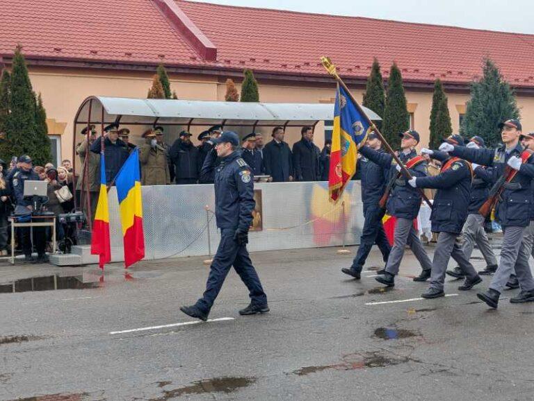 O serie nouă de elevi frontieriști a depus jurământul militar la Școala „Avram Iancu” din Oradea