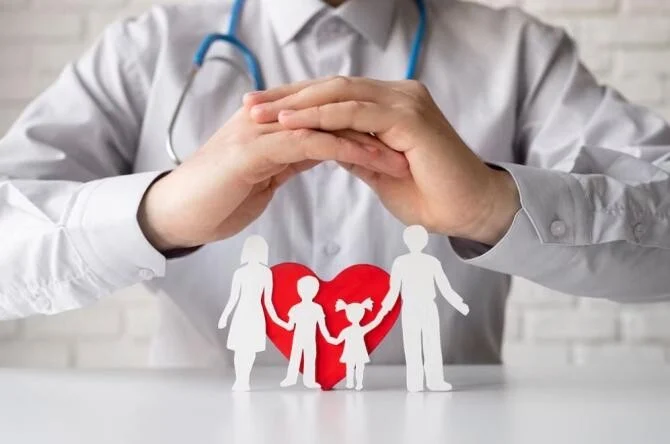 Șefa de Secției de Cardiologie de la Spitalul Militar din Oradea, trimisă în judecată pentru luare de mită