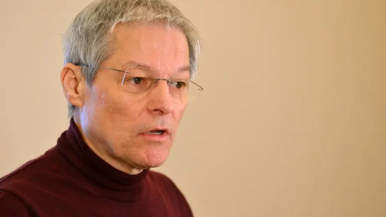 Fostul premier Dacian Cioloș ajunge la Palatul Cotroceni. Ilie Bolojan l-a numit consilier onorific