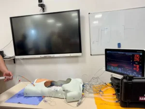 Moment istoric în medicina de urgență din România-06