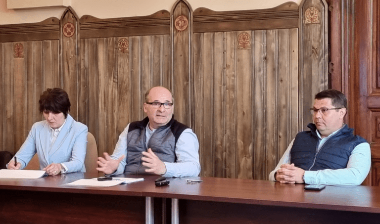 Lucian Chindlea, directorul Companiei de Apă,  insistă pe instalarea contoarelor pentru reducerea pierderilor