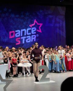 dans star 4