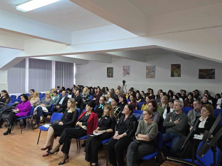 Salonul cultural orădean la Liceul de Arte din Oradea, un dialog al artelor și al generațiilor