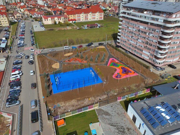 Un nou parc pentru orădeni. Primăria a finalizat lucrările la parcul din zona Grigore Moisil și Ion Irimescu (Galerie foto)