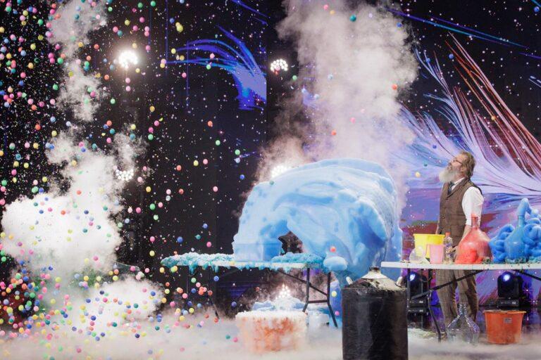 Un orădean a oferit un spectacol exploziv pe scena de la „Românii au talent”. Mihai Bobonete: „Ne-ați distrus aici scena și platoul!”