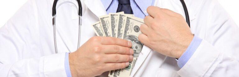 „Șpaga” pentru servicii medicale se transformă în donație printr-un proiect de lege