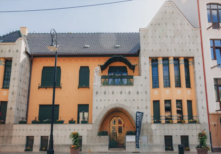 Trei experți internaționali dezvăluie secretele Art Nouveau la Oradea