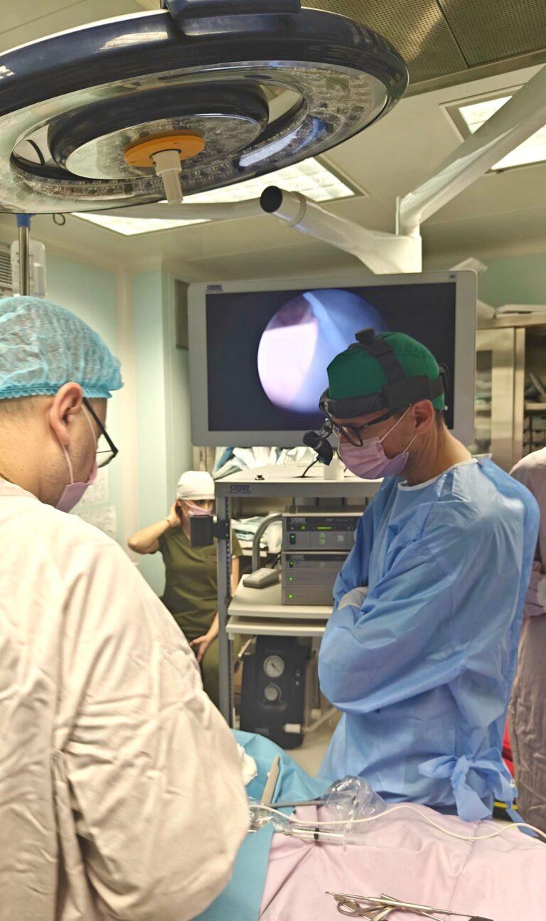 Fetiță de un an și două luni, diagnosticată cu o malformație congenitală deosebit de gravă, operată cu succes