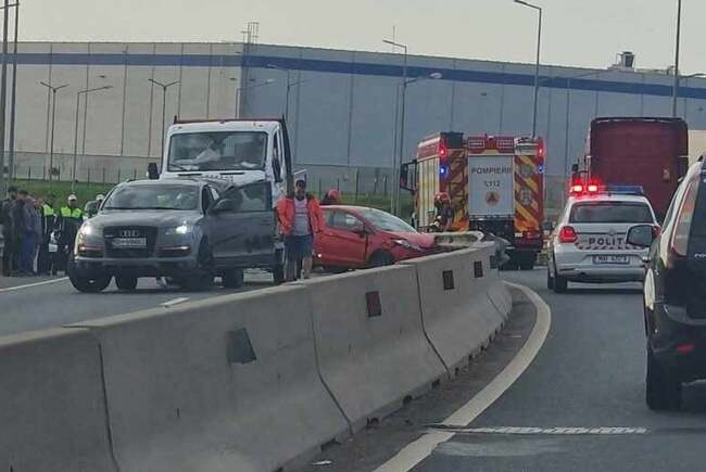 Accident grav pe Centura Oradea: Patru mașini implicate, trei persoane rănite