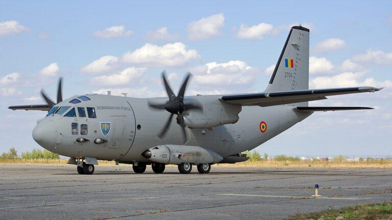 Două aeronave militare, pe Aeroportul din Oradea. Vor putea fi vizitate de public