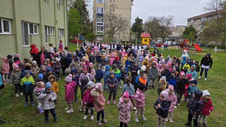 „Aer, soare și mișcare”, la Grădinița cu Program Prelungit nr. 45 din Oradea