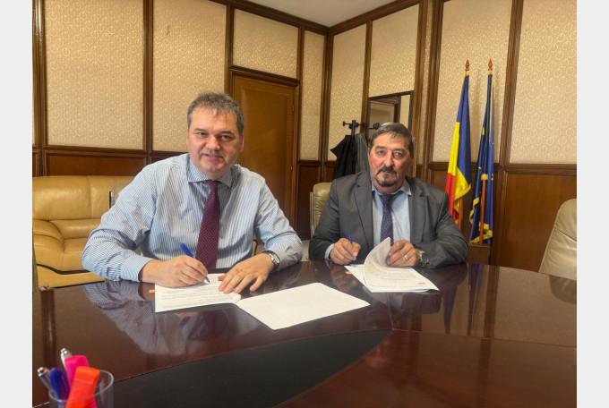 Gazul ajunge în comuna Vadu Crișului. A fost semnat contractul de finanțare pentru înființarea rețelei inteligente de distribuție