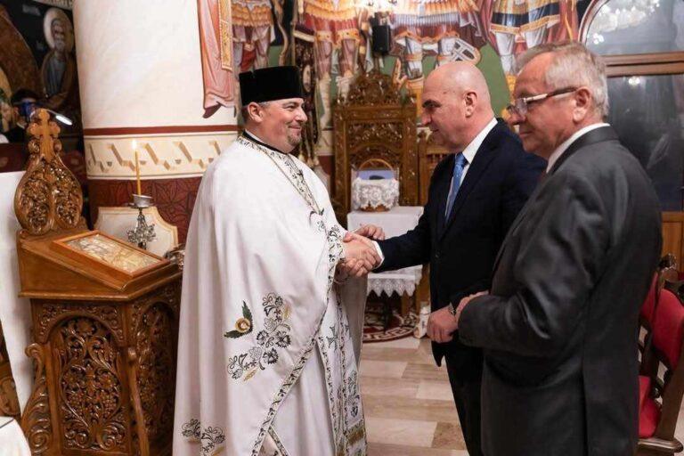 Ilie Bolojan, mesaj emoționant de Paște de la Sânmartin: „Hristos a înviat! Dumnezeu să aibă în pază ţara noastră şi pe toţi românii de pretutindeni!”
