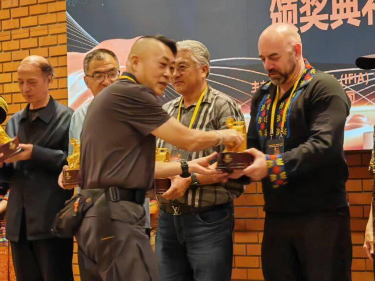 Doi orădeni premiați la un renumit concurs internațional de fotografie în Laos