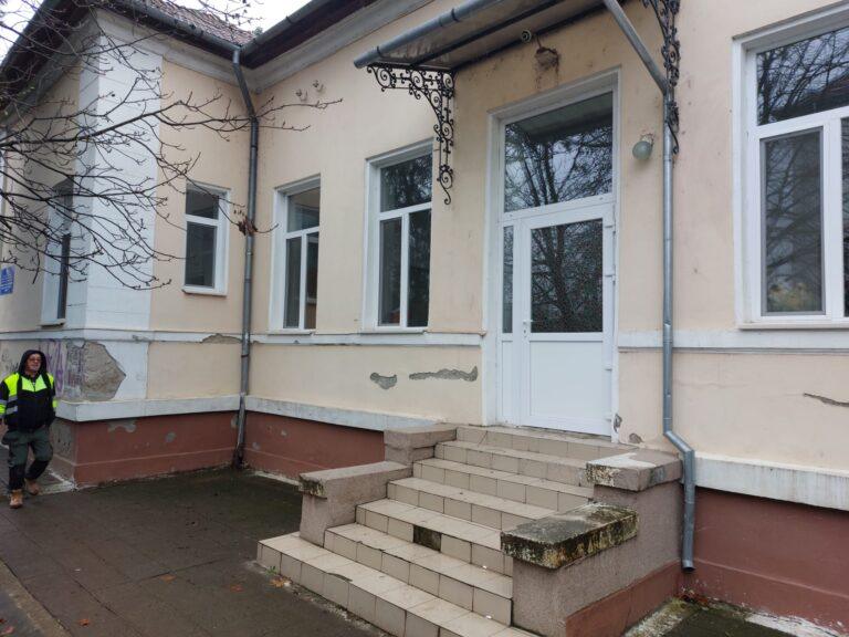 Trei clădiri ale D.G.A.S.P.C.Bihor intră în reabilitare