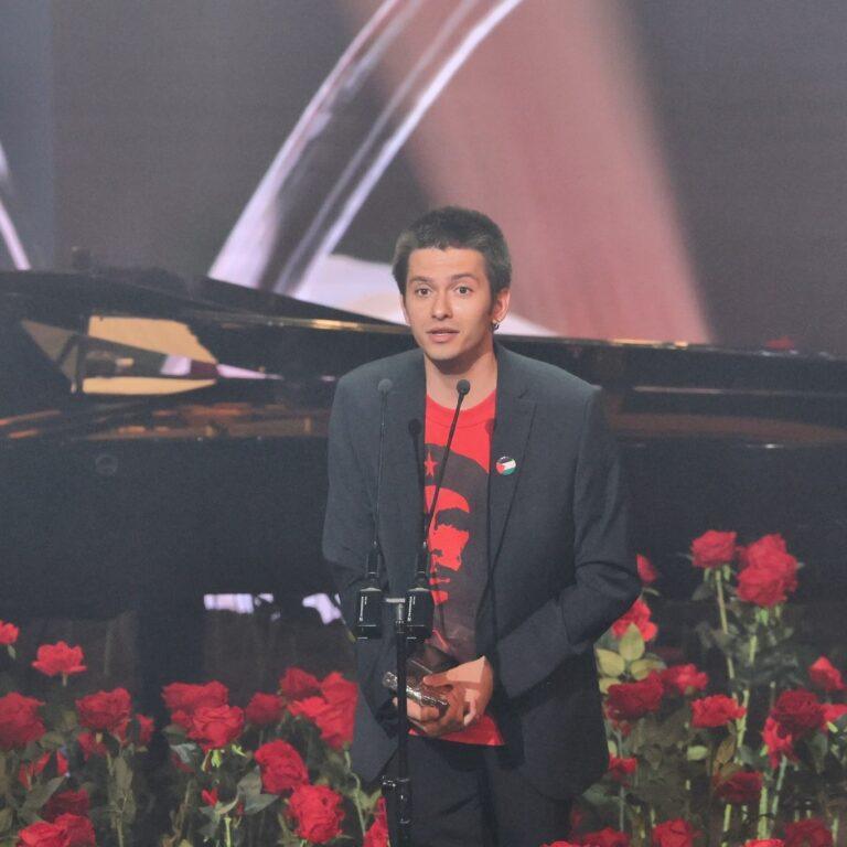 Tânăr regizor orădean Alex Ianăși a câștigat premiul UNITER pentru „Cel mai bun debut”