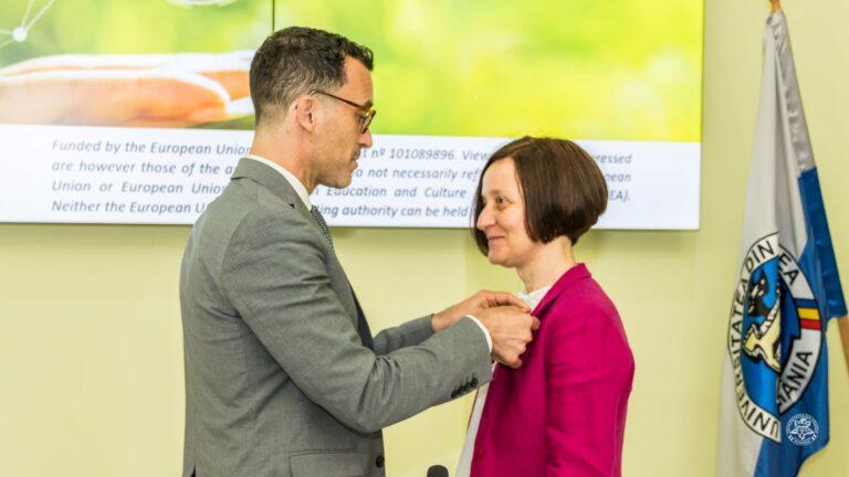 Un profesor al Universității din Oradea a fost decorat de statul francez