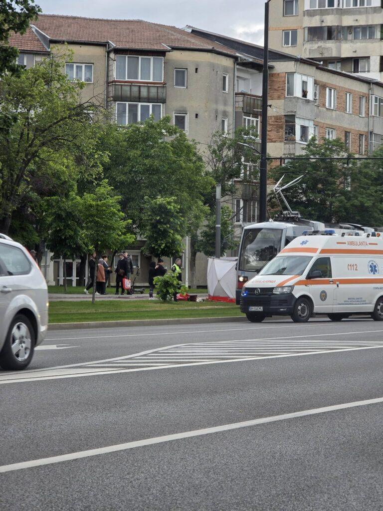 Un bărbat a murit în urma unui stop cardio-respirator. A fost resuscitat, fără succes, de echipajele medicale