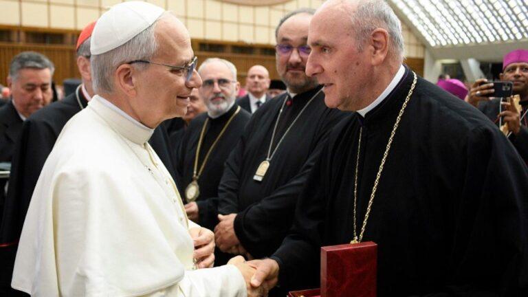 Preasfinția Sa Virgil Bercea s-a întâlnit cu Papa Leon al XIV-lea. „Sunteți prețioși!”, a spus noul  Papă