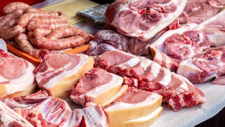 Carne retrasă de la vânzare, amenzi și focare de boală închise de inspectorii DSVSA în Bihor