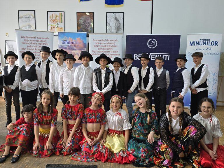 (Galerie foto) Peste 350 de mici artiști au urcat pe scenă la Festivalul Copiilor, în avanpremiera zilei de 1 Iunie