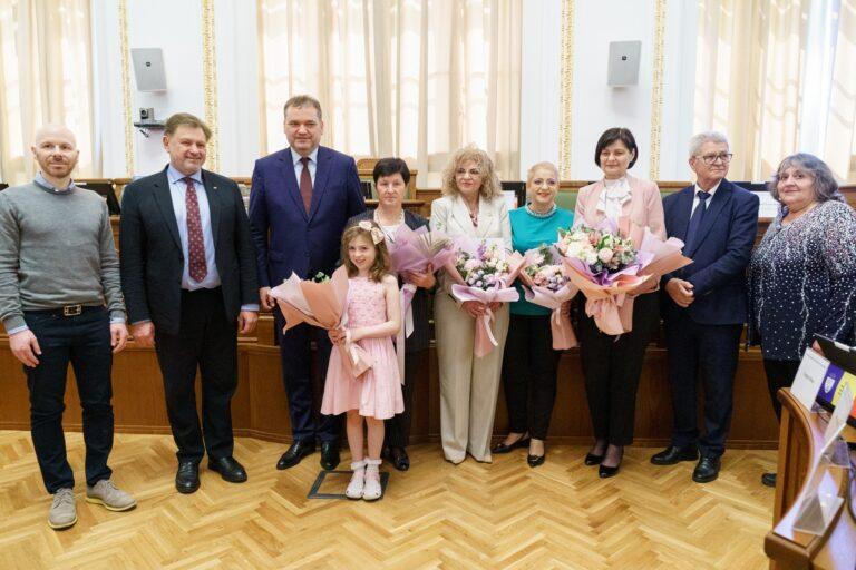 Excelența în îngrijirea bolnavilor, onorată la Oradea. Patru asistente medicale au primit premiile „Dr. Mózes Carol” (Galerie foto)