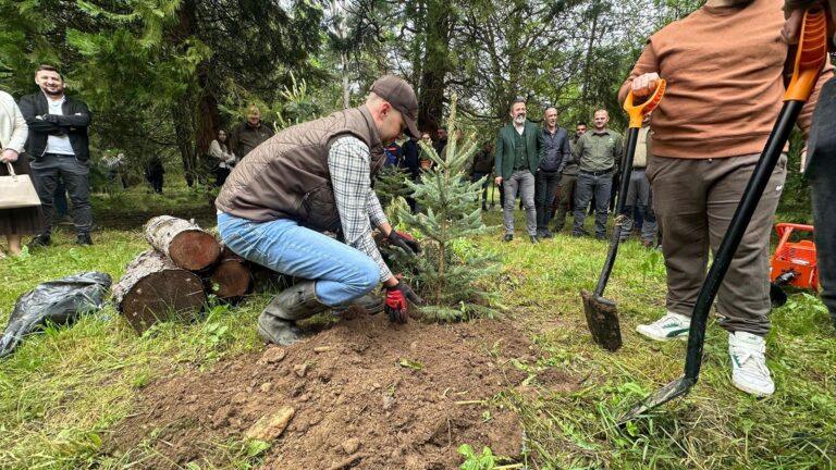 Studenți, cadre didactice și specialiști din domeniul forestier, la cea de-a X-a ediție a Simpozionului Internațional de la Gurahonț