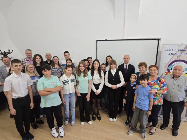 12 elevi bihoreni, premiați de Asociația Pro Bambini din Oradea, pentru excelență și implicare în comunitate