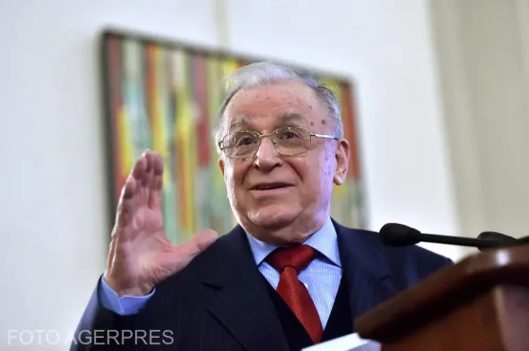 Ion Iliescu suferă de cancer, a anunțat spitalul unde e internat. Fostul președinte a fost supus unei intervenții. Care e starea lui?