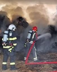Incendiu la un depozit din Salonta