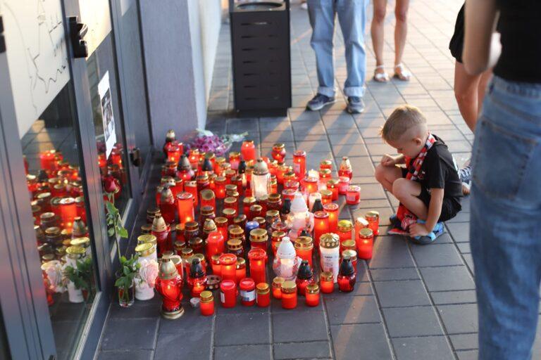 „Marius Coman, nu te vom uita! Oradea e casa ta!” Un ultim omagiu, tânărului antrenor care și-a pierdut viața în tragicul accident de pe A2