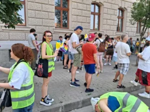 Comunitatea LGBT+ din Oradea a ieșit în stradă-04
