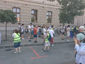 Comunitatea LGBT+ din Oradea a ieșit în stradă-14