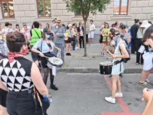 Comunitatea LGBT+ din Oradea a ieșit în stradă-16