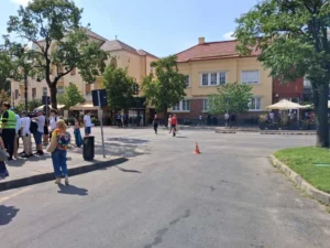 Comunitatea LGBT+ din Oradea a ieșit în stradă-17