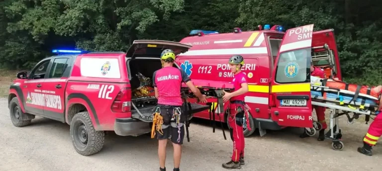 Un copil accidentat pe munte, salvat de salvamontiștii bihoreni
