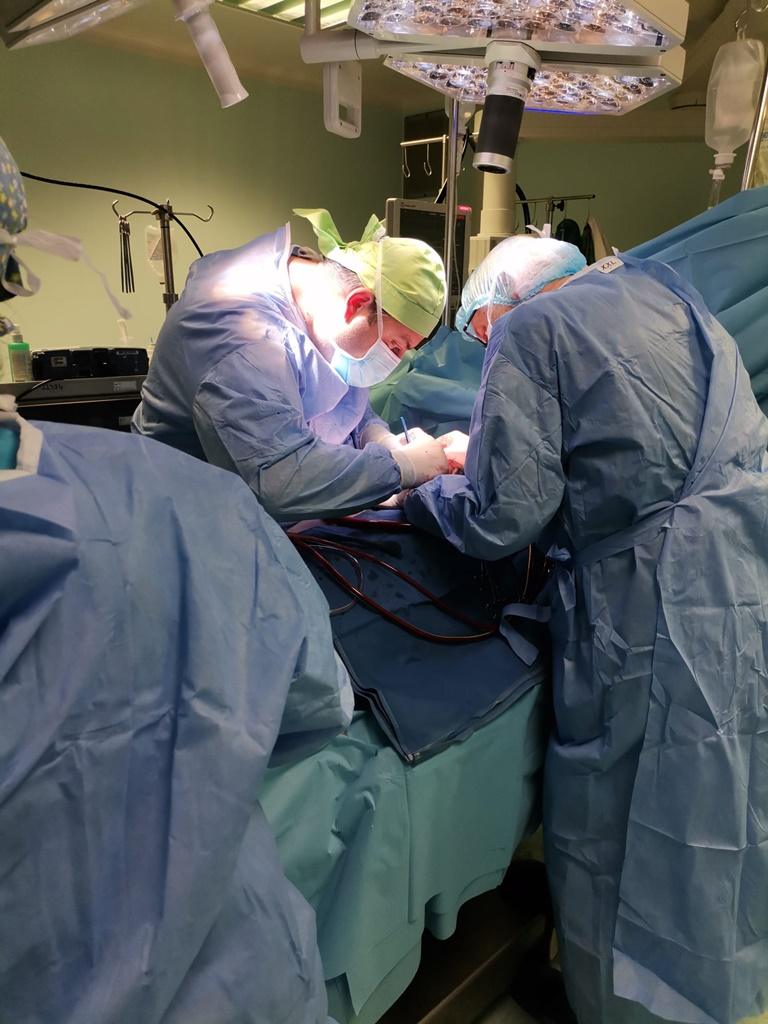 Miracol la 10 ani. Daria a primit o inimă nouă, în urma unui transplant. Donatorul este Răzvan, băiatul de 10 ani din Oradea care a murit după ce a fost grav rănit în accidentul de pe Autostrada Soarelui